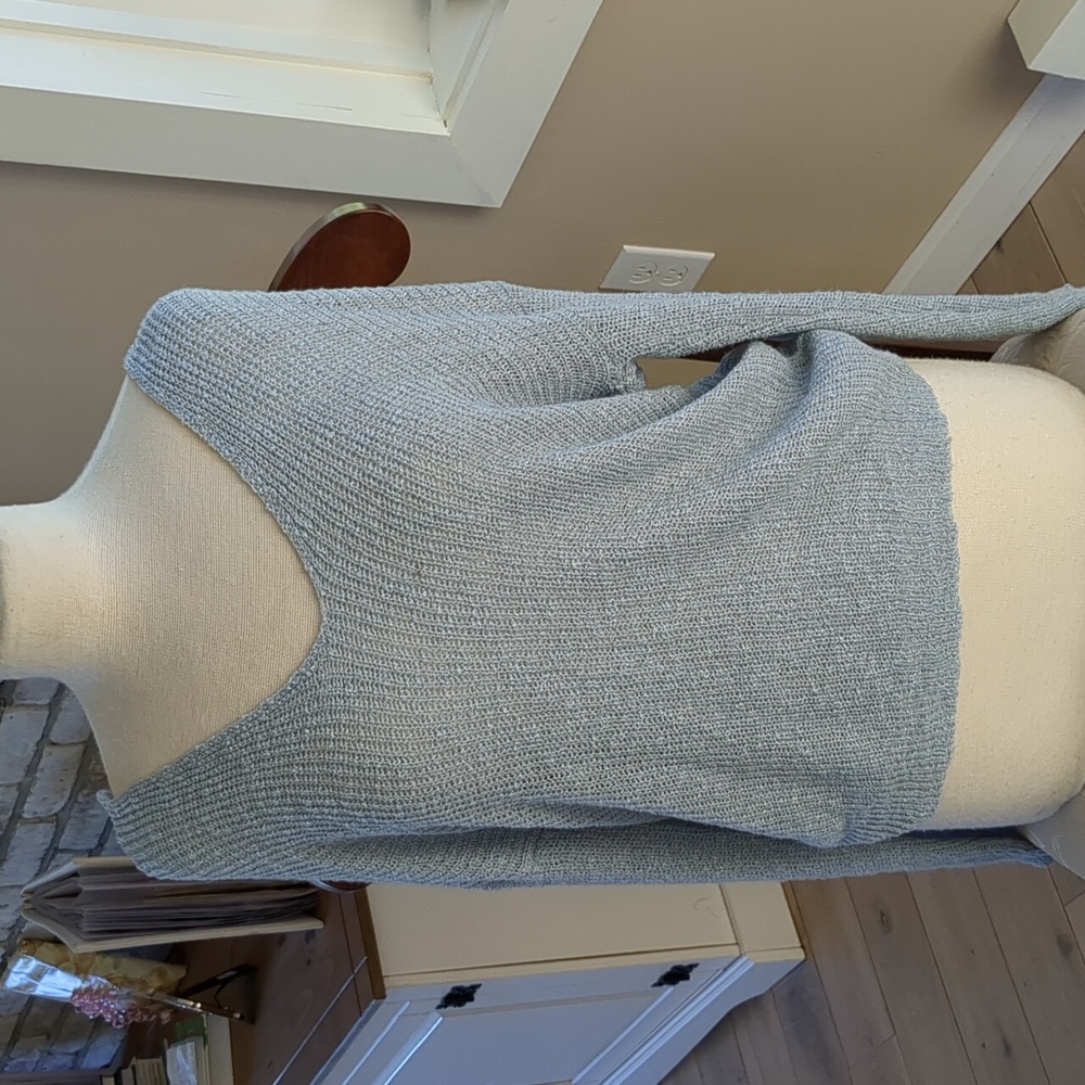 Medium Moon & Madison Blue Long Sleeve Knit Top Twist Knot Back Light Sweater